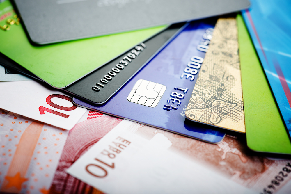 Pangad annavad aru: miks on üldse tänapäeval tarvis krediitkaarti ja kuidas mõjutab see tulevasi laenutaotlusi? thumbnail